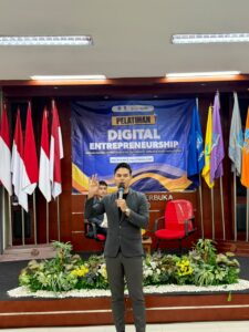 Luki Ramdani, S.M., M.S.M Narasumber Pelatihan Digitalpreneurship UT Bandung